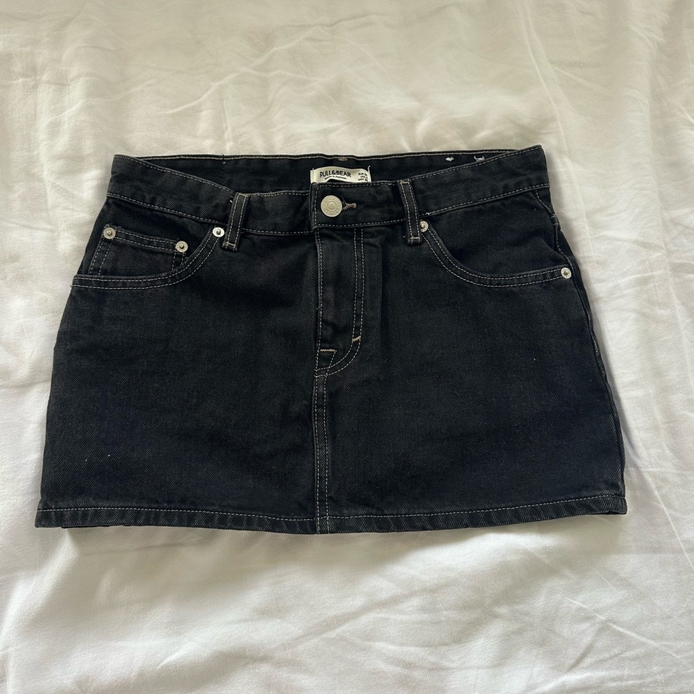 Pull&Bear Classic Black Mini Skirt